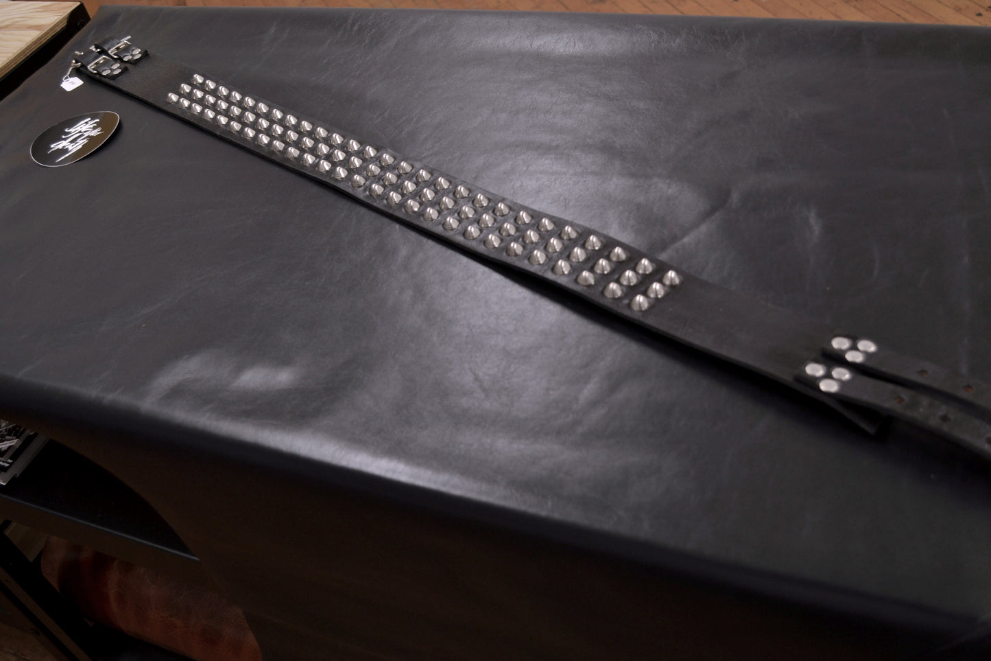 cone stud double buckle belt size 41