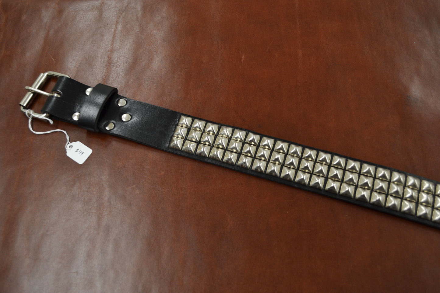 pyramid stud bondage belt size 38